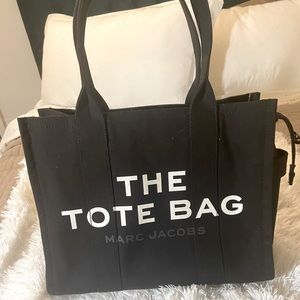 Mark Jacobs large black tote - spring 2021